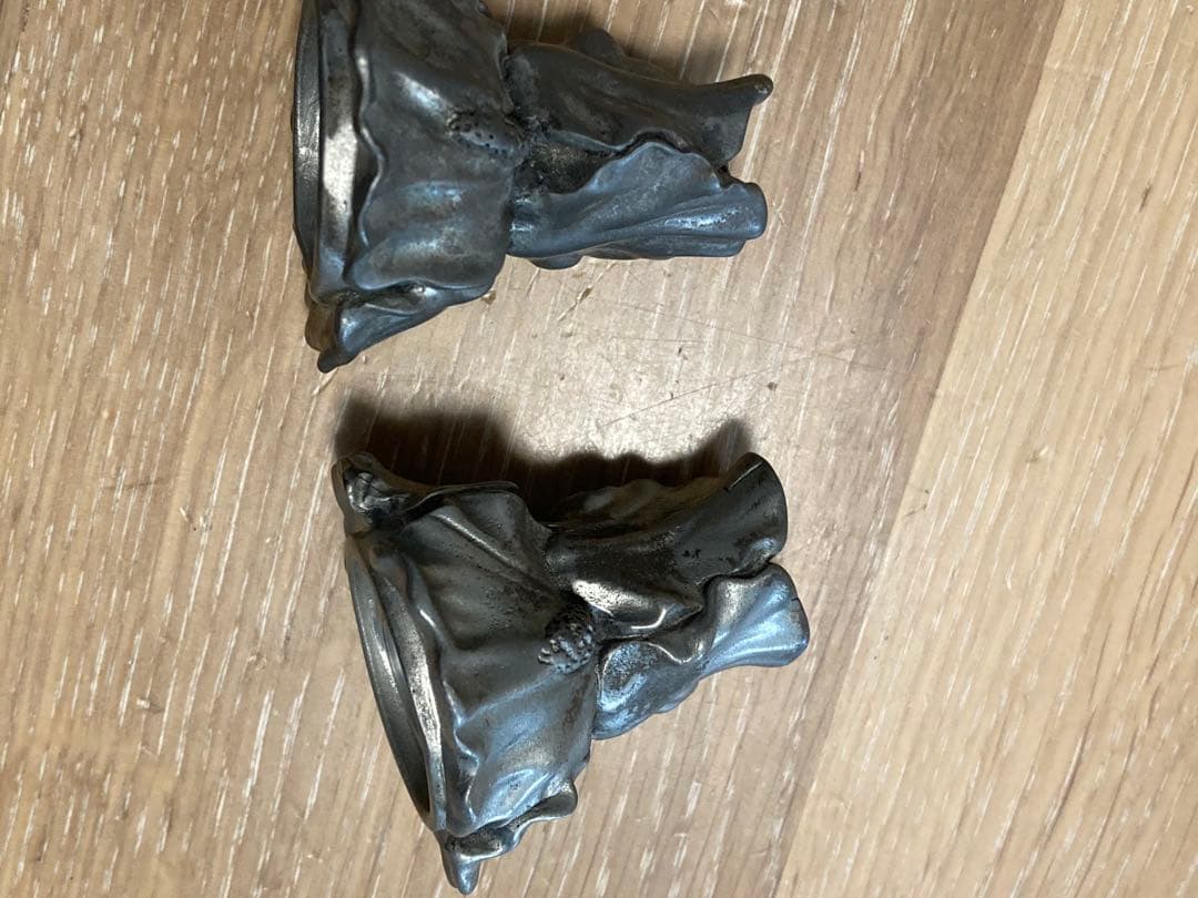 金属製 花形？　アンティーク雑貨 約185g