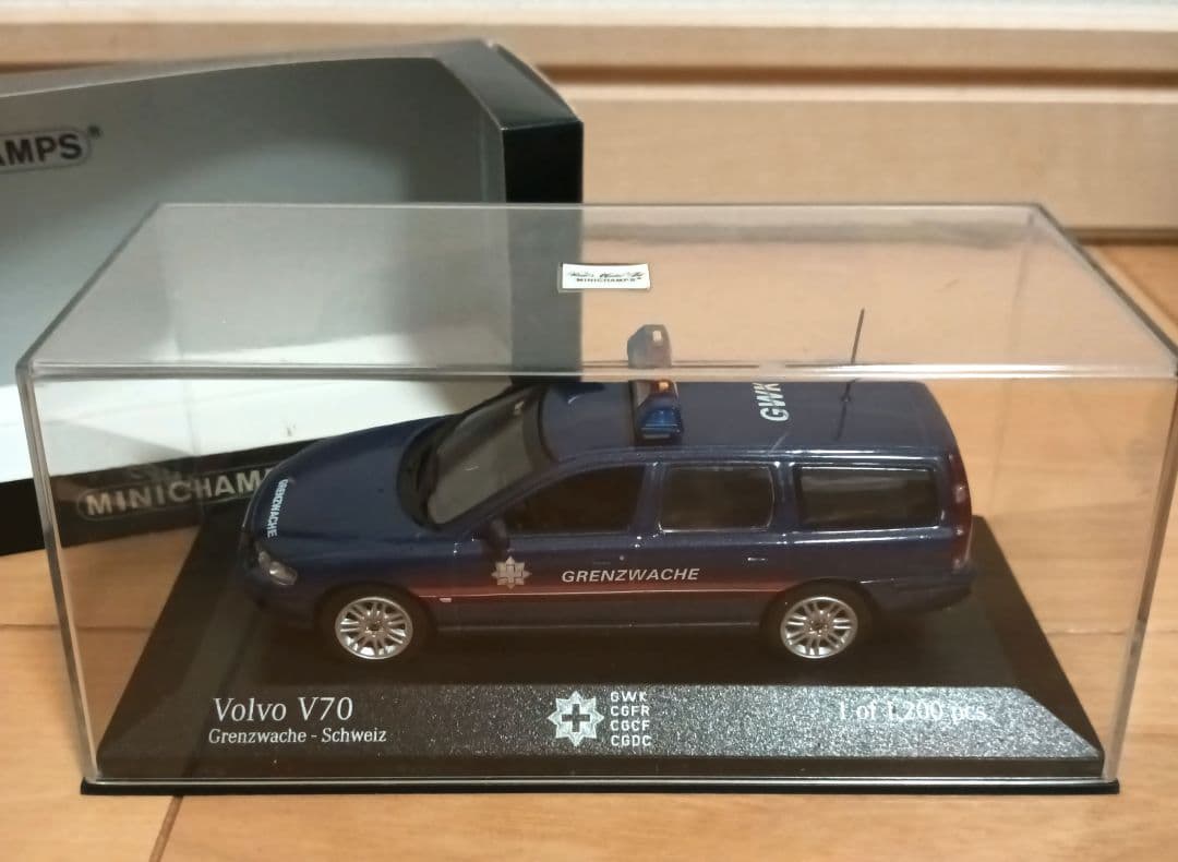 MINICHAMPS✪Volvo V70 Grenzwache Schweiz