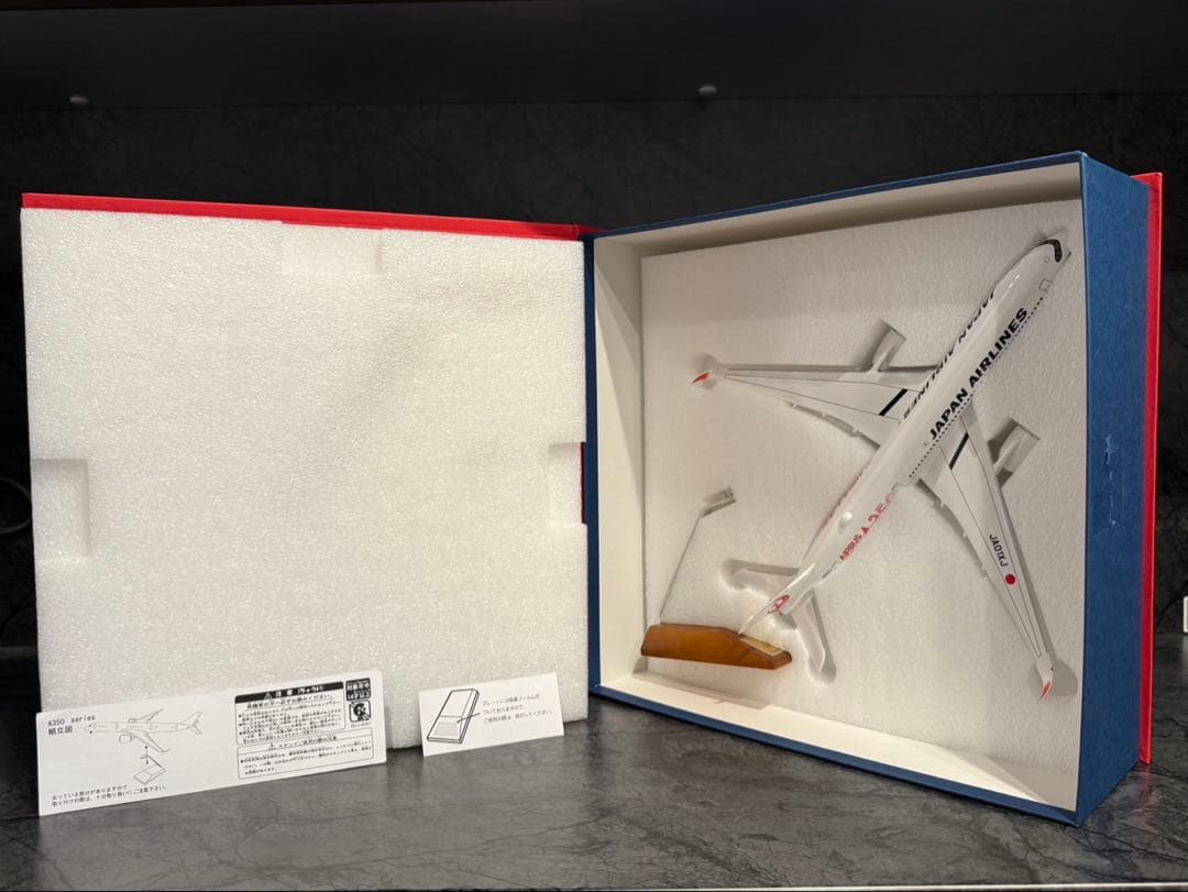 JAL A350-900 初号機 特別塗装 1000台限定
