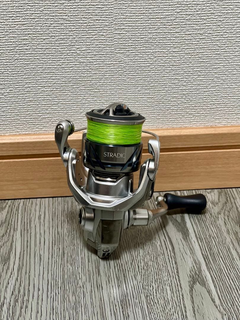 【美品】　シマノ　23ストラディック　STRADIC C2000S
