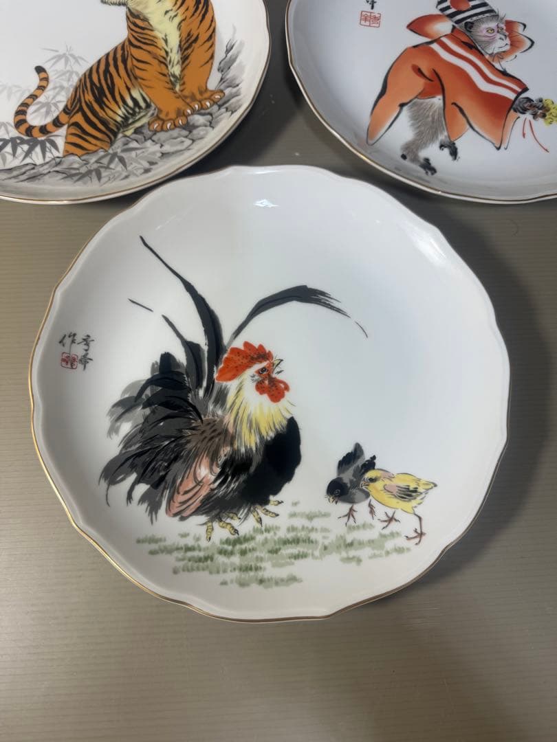 2519 深川製磁　虎　猴　鶏　皿　3客　未使用