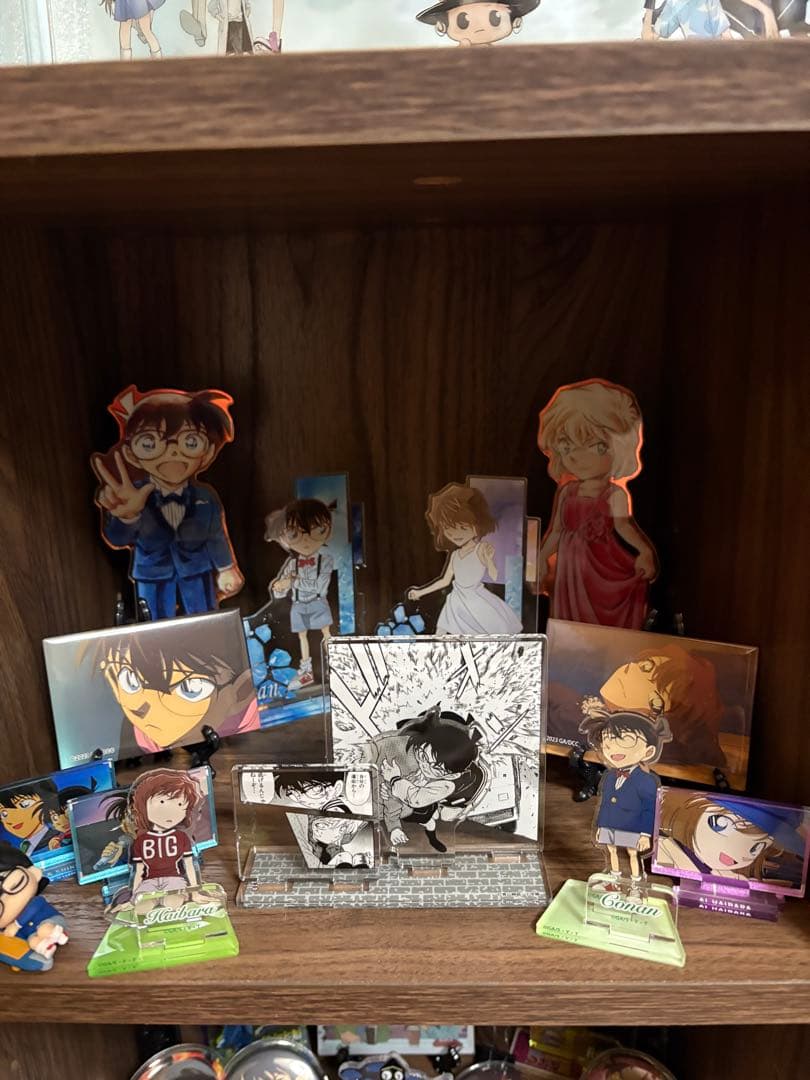 名探偵コナン　アクリルスタンド　缶バッジ　江戸川コナン　灰原哀　まとめ売り