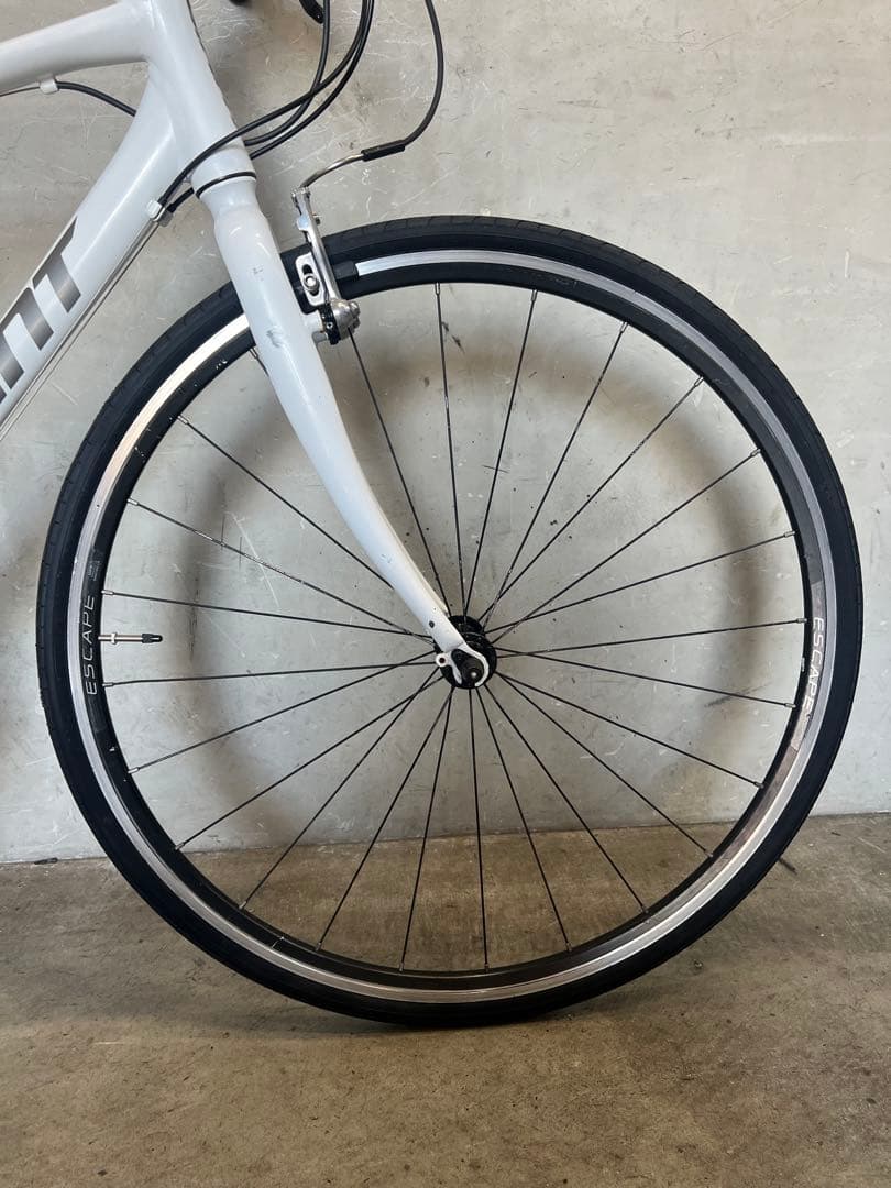 クロスバイク　GIANT ESCAPE R3 ジャイアント　エスケープR3