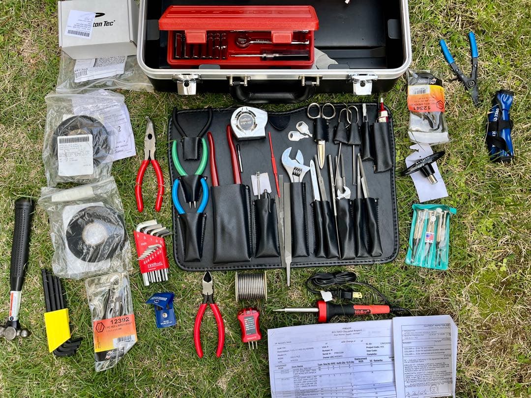 米軍放出未使用品 超希少品 医療機器整備用 100点以上 アタッシュケース付き