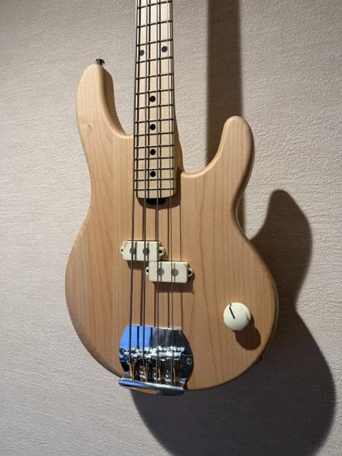 ベース Joe Dart III Sterling by Music Man