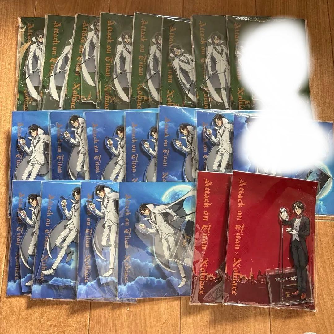 進撃の巨人　アクリルスタンド　リヴァイ 　ノビエース