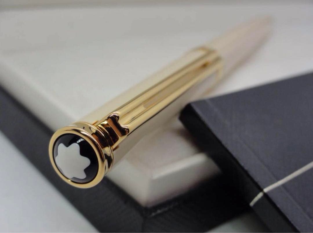 モンブラン　ボールペン★未使用の稀少な白軸ホワイト・オブリュージュNo15270