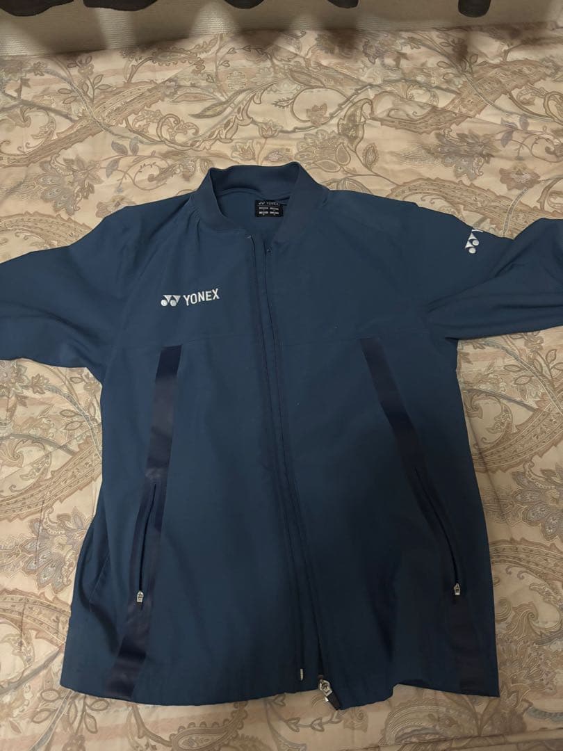 ヨネックス　ウォームアップ上下　Mサイズ