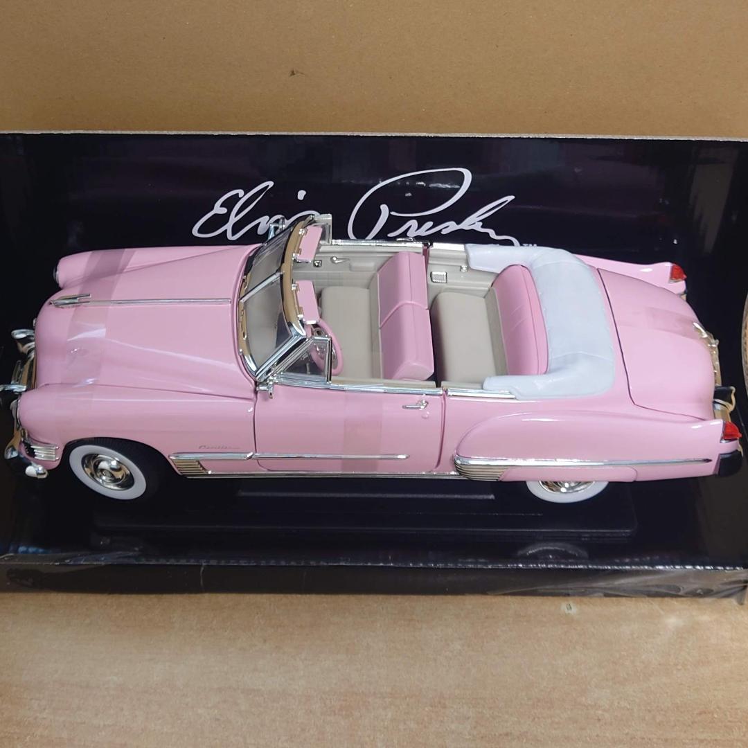 1/18 ピンクキャデラック シリーズ62 クーペオープンカー1949 ミニカー