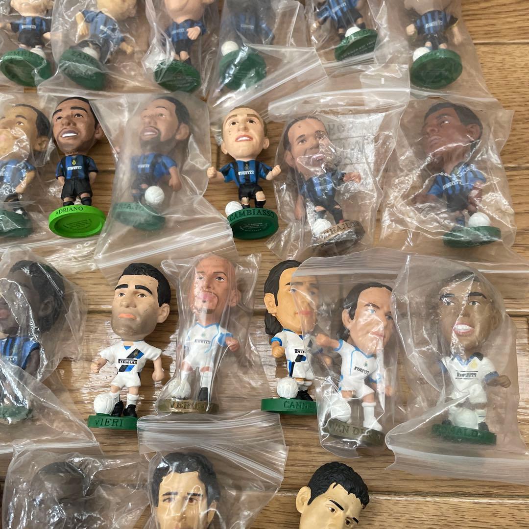 コリンシアン・プロスターズ・インテルセット