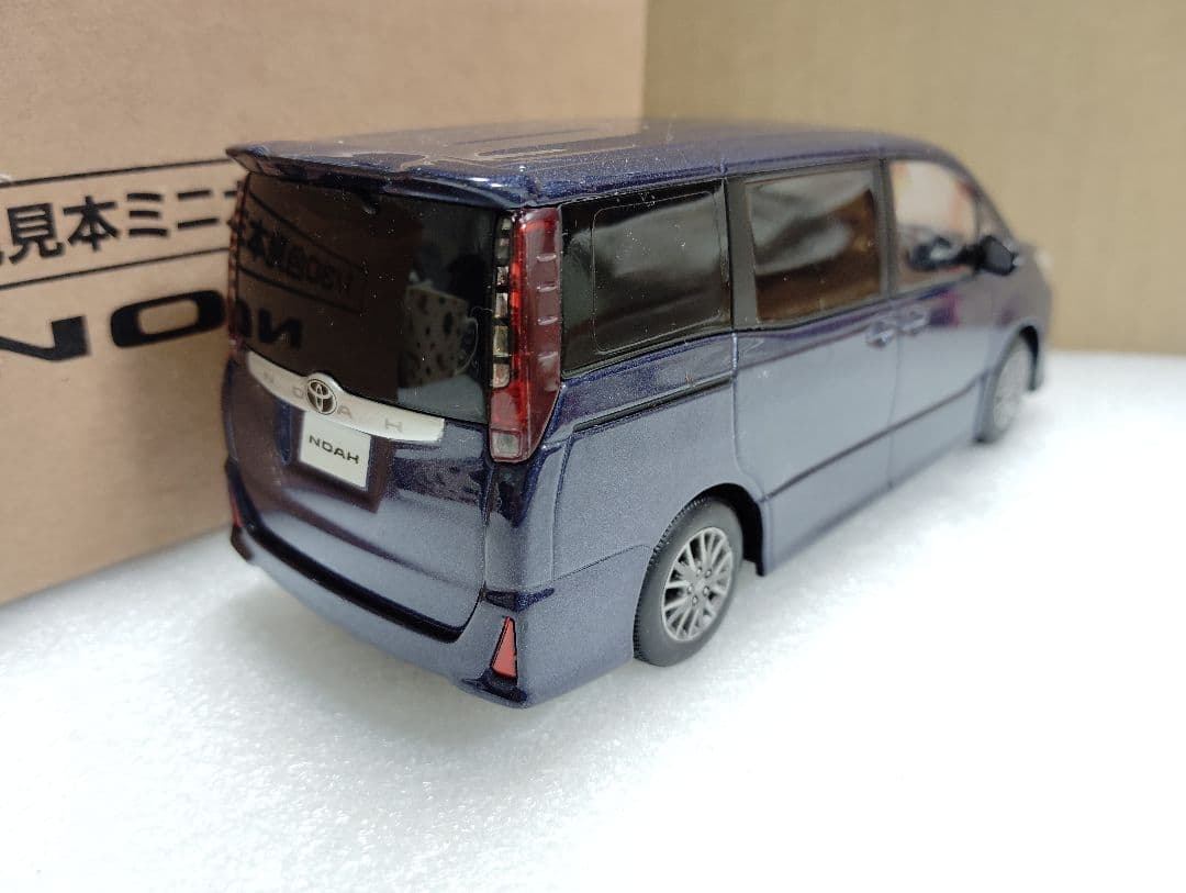 トヨタ ノア Si 80前期型 カラーサンプルミニカー 非売品 9AF