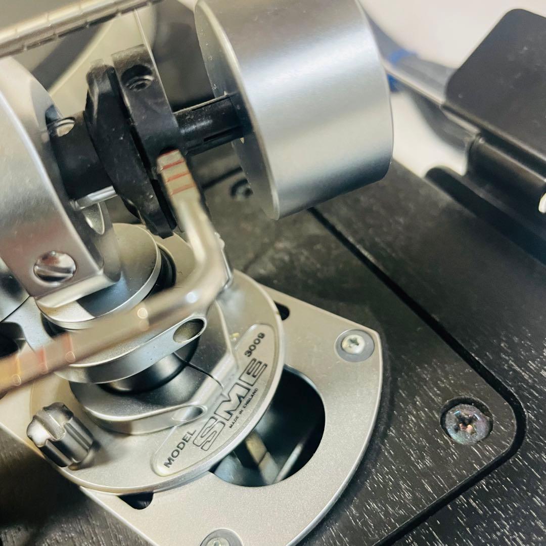 ＴＨＯＲＥＮＳ　ＴＤ３２０　トーレンス　セミオートレコードプレイヤー　 動作品