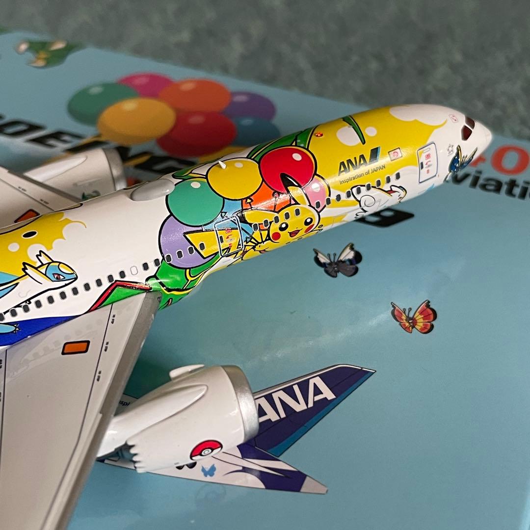 ANA 全日空 787-9 ポケモン ピカチュウジェット AV スタンド付き