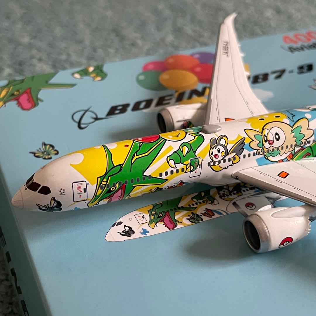 ANA 全日空 787-9 ポケモン ピカチュウジェット AV スタンド付き