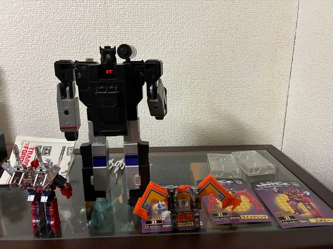 トランスフォーマー復刻版 デストロン情報参謀サウンドブラスター