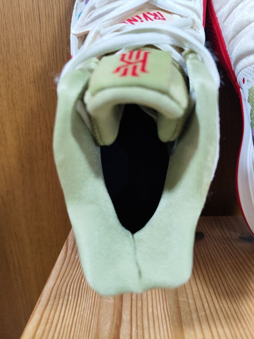 NIKE × BANDULU KYRIE 5 \"Multi/Red\" カイリー5