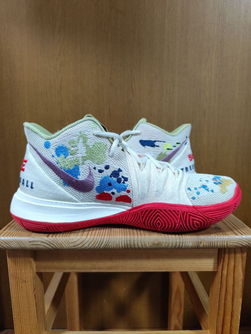 NIKE × BANDULU KYRIE 5 \"Multi/Red\" カイリー5