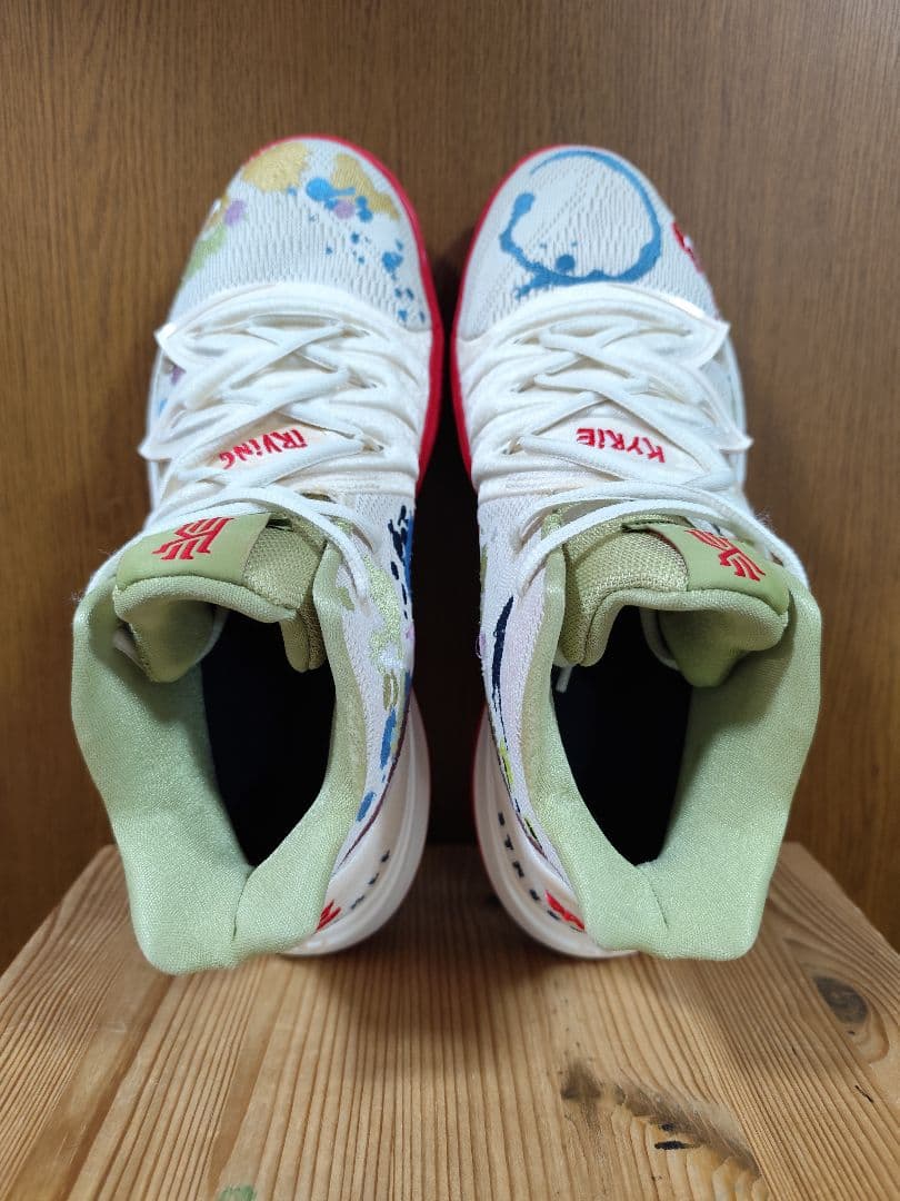 NIKE × BANDULU KYRIE 5 \"Multi/Red\" カイリー5