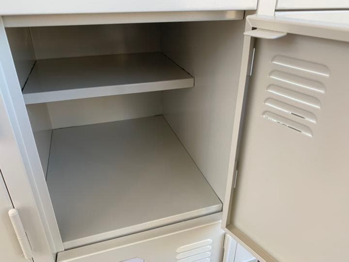 (鍵付きロッカー 5列4段 20人用)