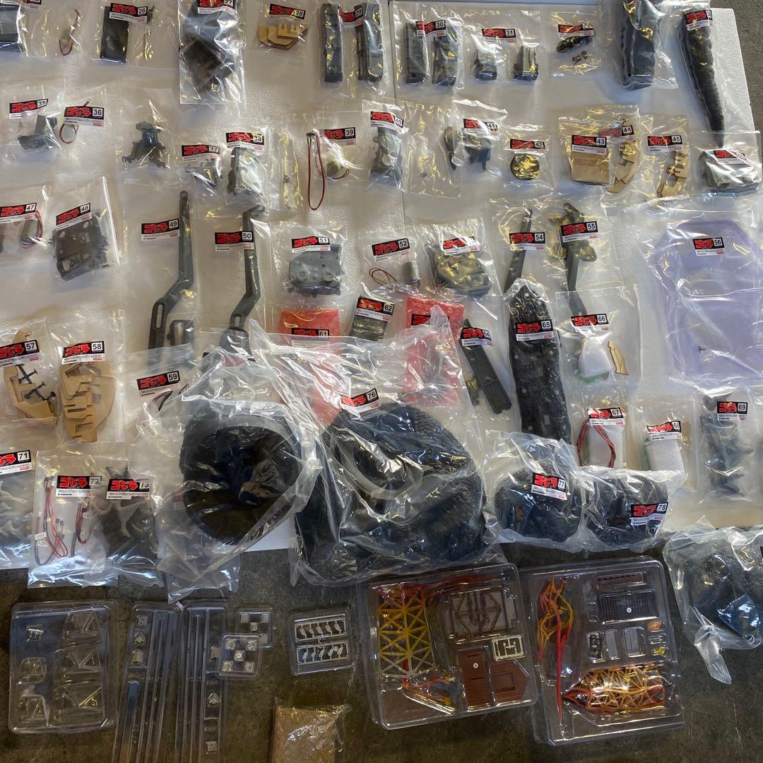 DeAGOSTINI ゴジラをつくる　全巻セット　1-100巻新品未使用