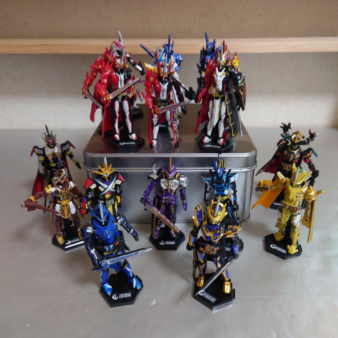 仮面ライダーセイバー 装動 18体＆アイテム等