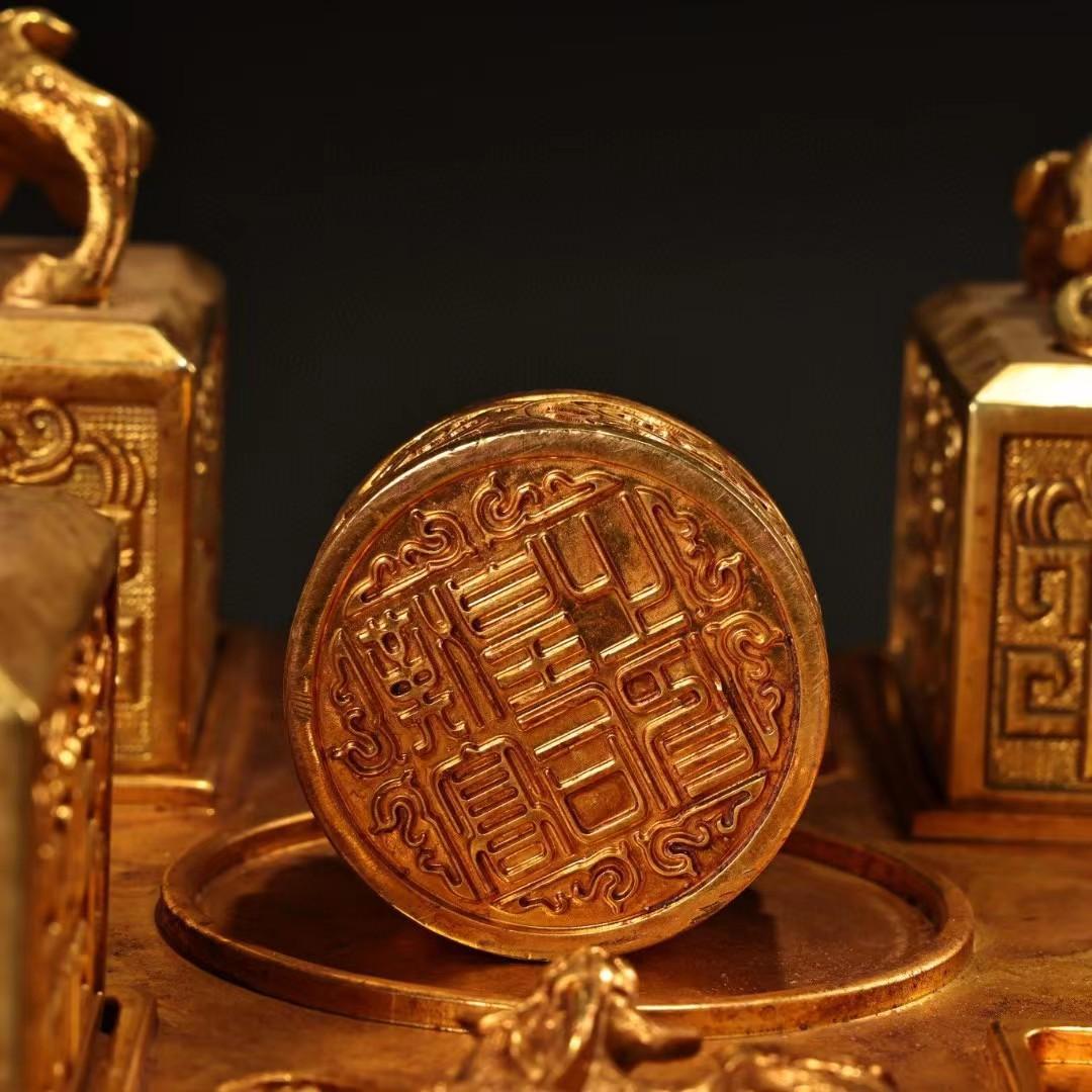 中国古美術・旧蔵鏨刻鎏金の鳳印章と玉璽のセット・純銅製・高浮彫り・置物・風水開運