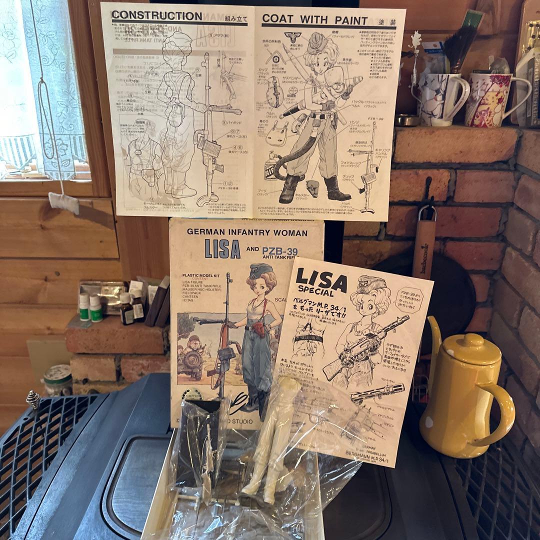 鳥山明サイン入りLISA AND PZB-39 プラモデル