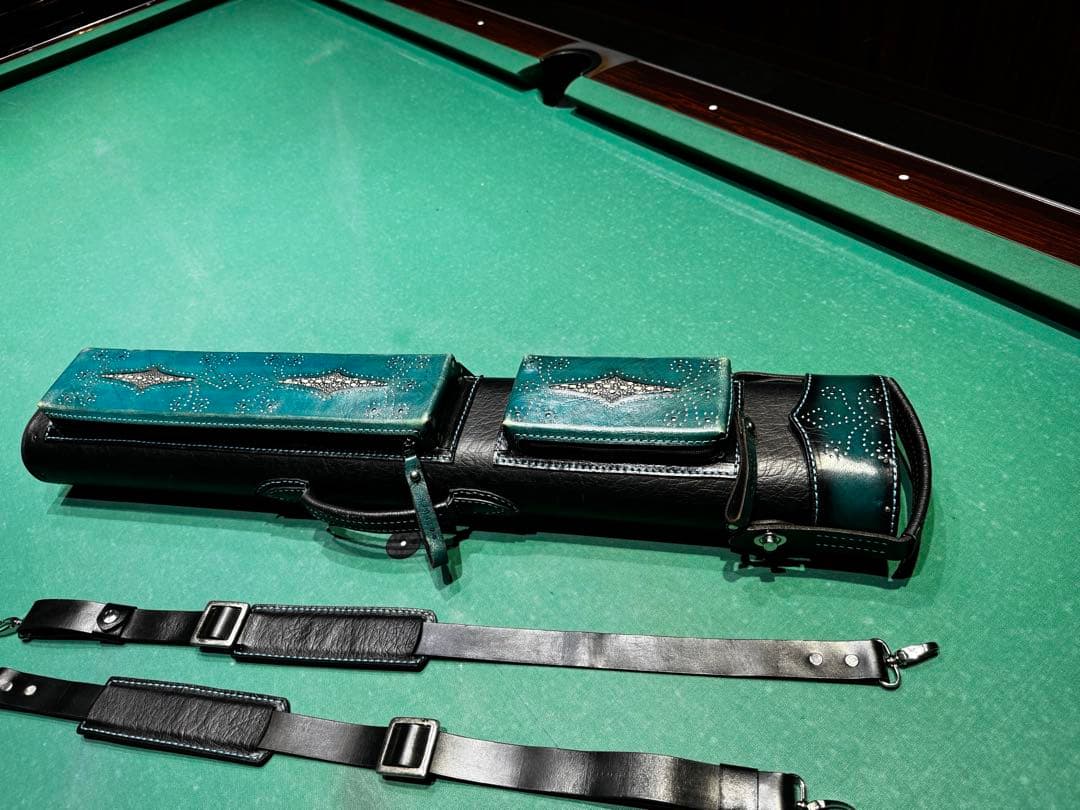 Volturi本革ビリヤードキューケース 4x8