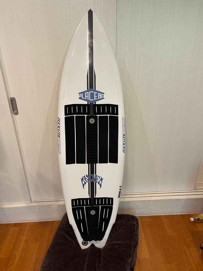 プレセボ　PLACEBO ショートボード 5'9\