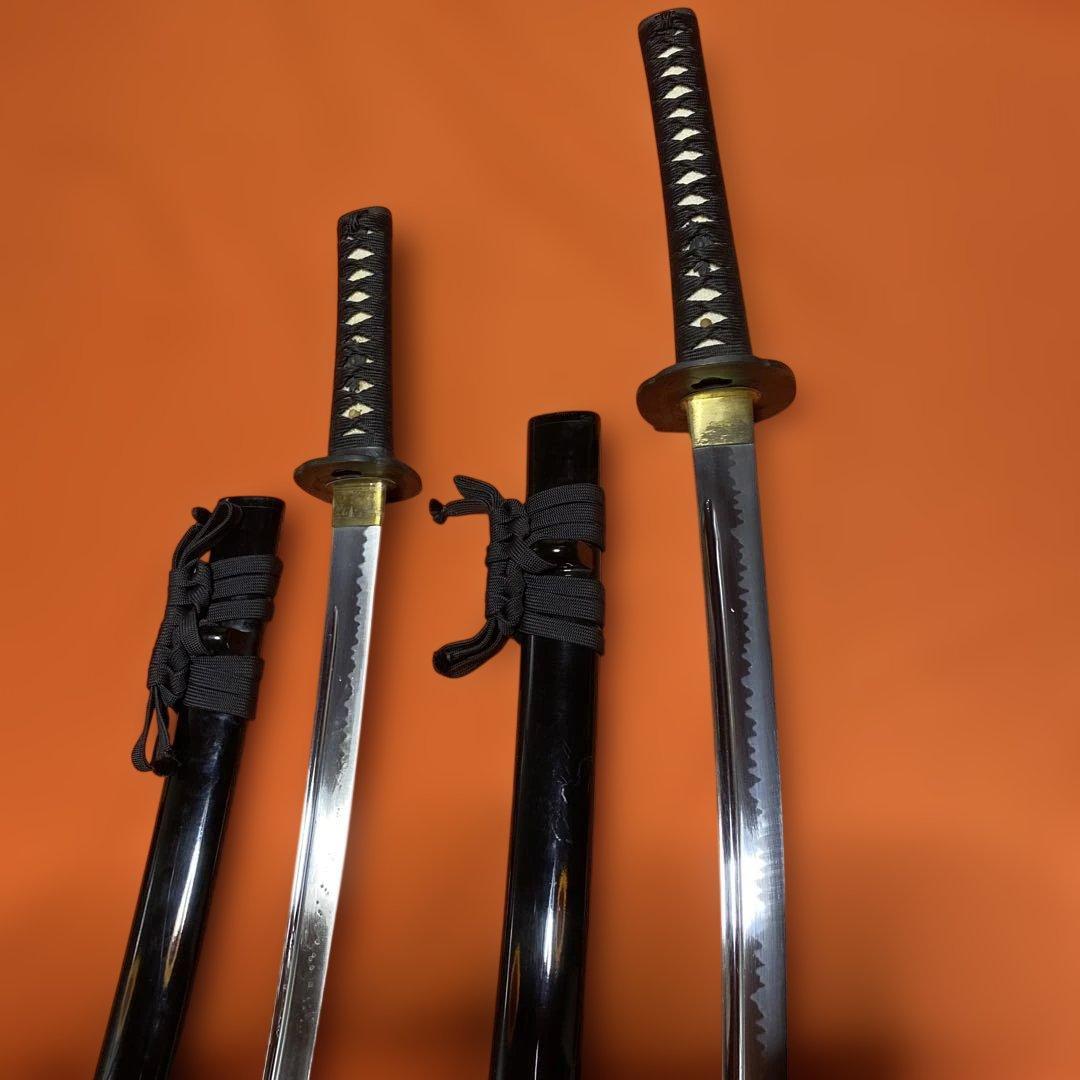 高級居合刀大小２本 黒柄 竹笹木瓜黒鍔 黒呂鞘