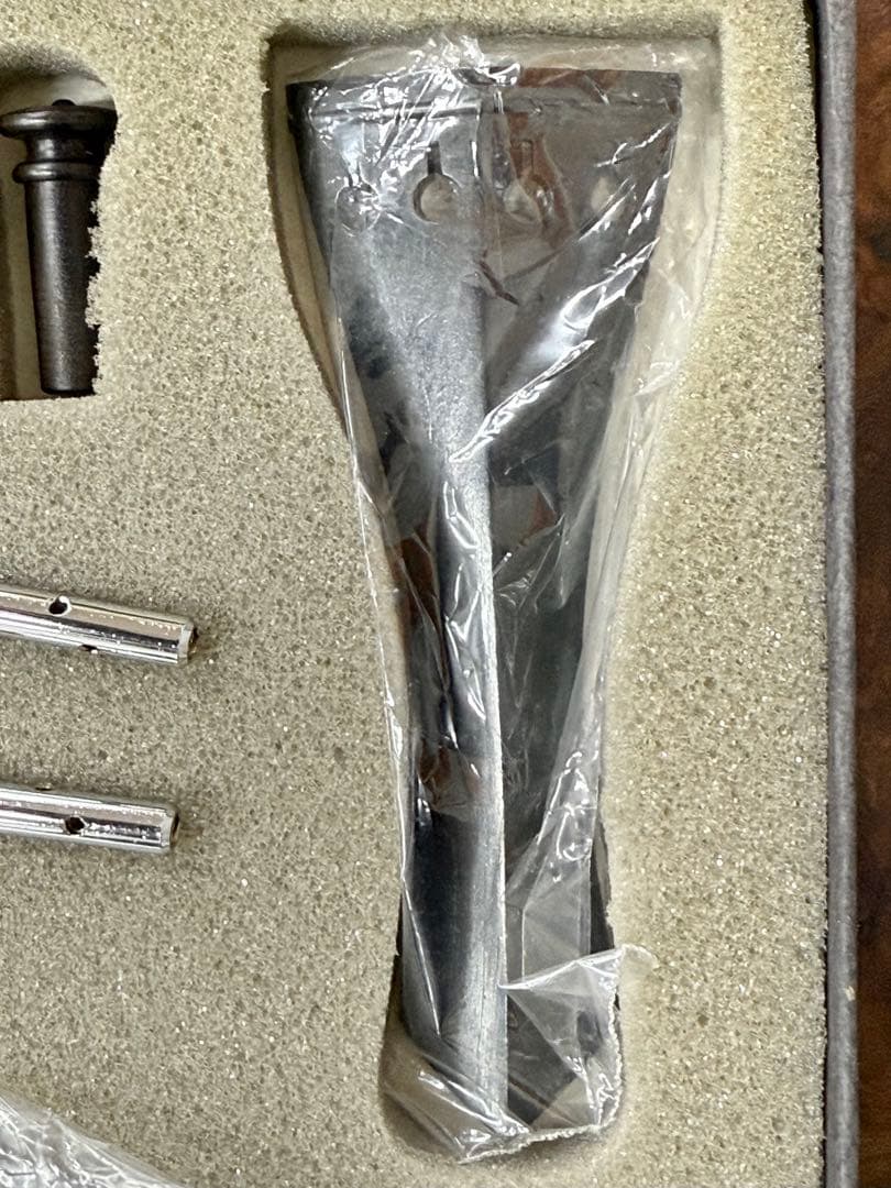 【新品】バイオリン用フィッティングセット（エボニー／クローム金具）未使用品！