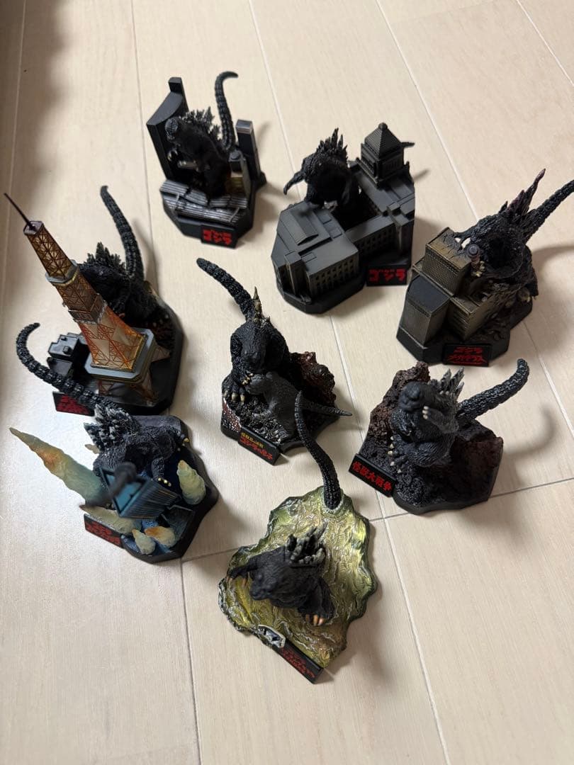 名鑑シリーズ 酒井ゆうじプロデュース ゴジラ　8体セット