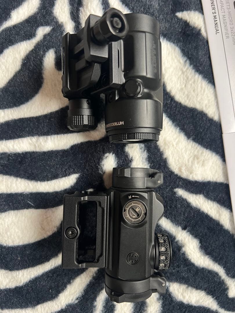 実物ほぼ未使用品SIG SAUER ダットサイト+マグニファイア