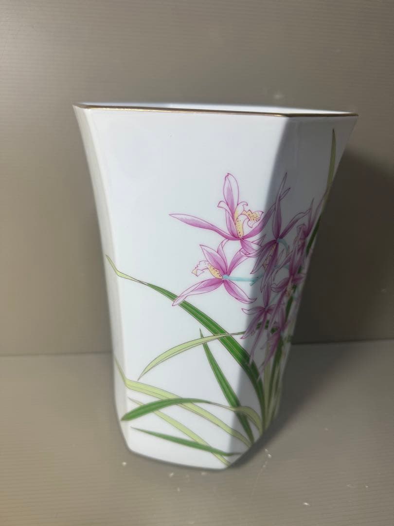 2522 香蘭社　六角花瓶　金彩