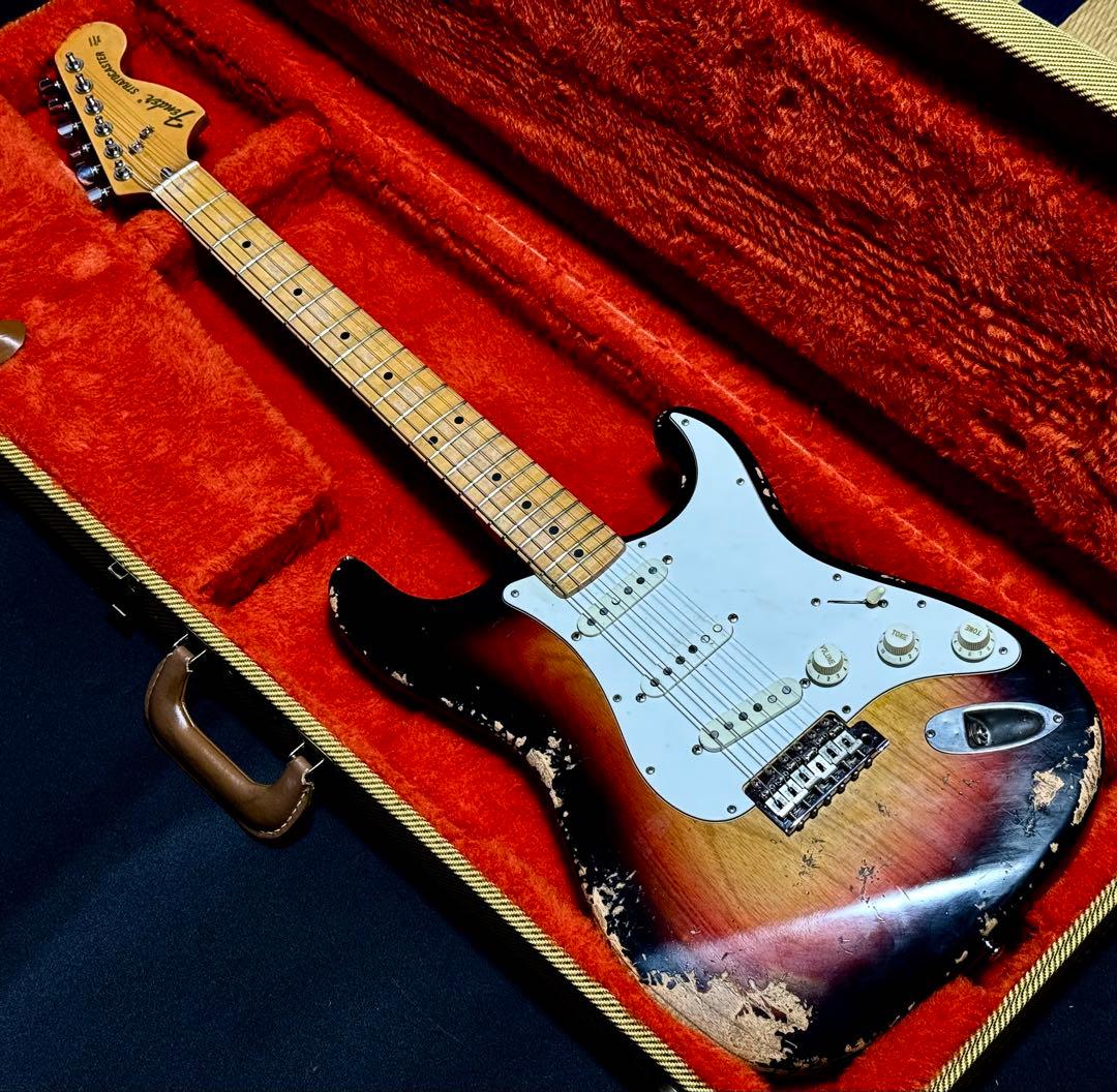 ギター Fender Japan Stratocaster ST72 nitro