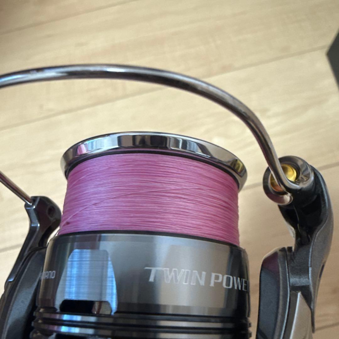SHIMANO TWIN POWER スピニングリール　C2000S