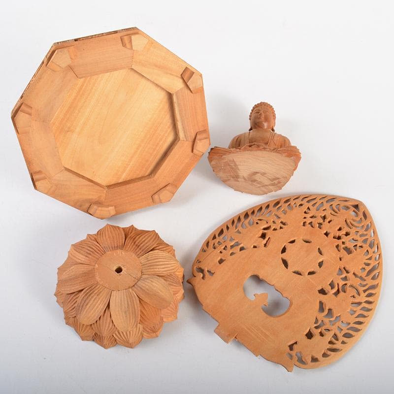 仏教美術　香木　白檀彫刻　阿弥陀如来像　仏像　置物　約504g　D　R6741