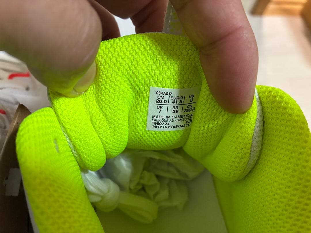 asics キッズ NOVA SURGE 3 GSバスケットボール シューズ