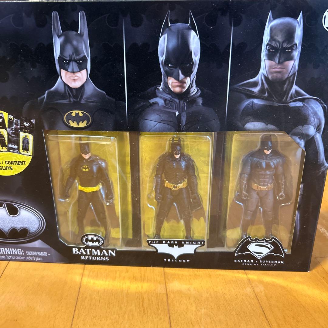 バットマン85周年記念3体ベーシックフィギュアセット　海外限定