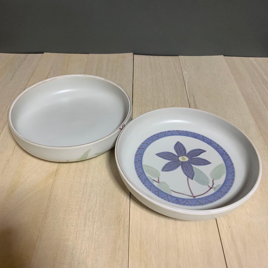 筒井廣明　葆光彩磁鉄仙文　蓋物　共箱