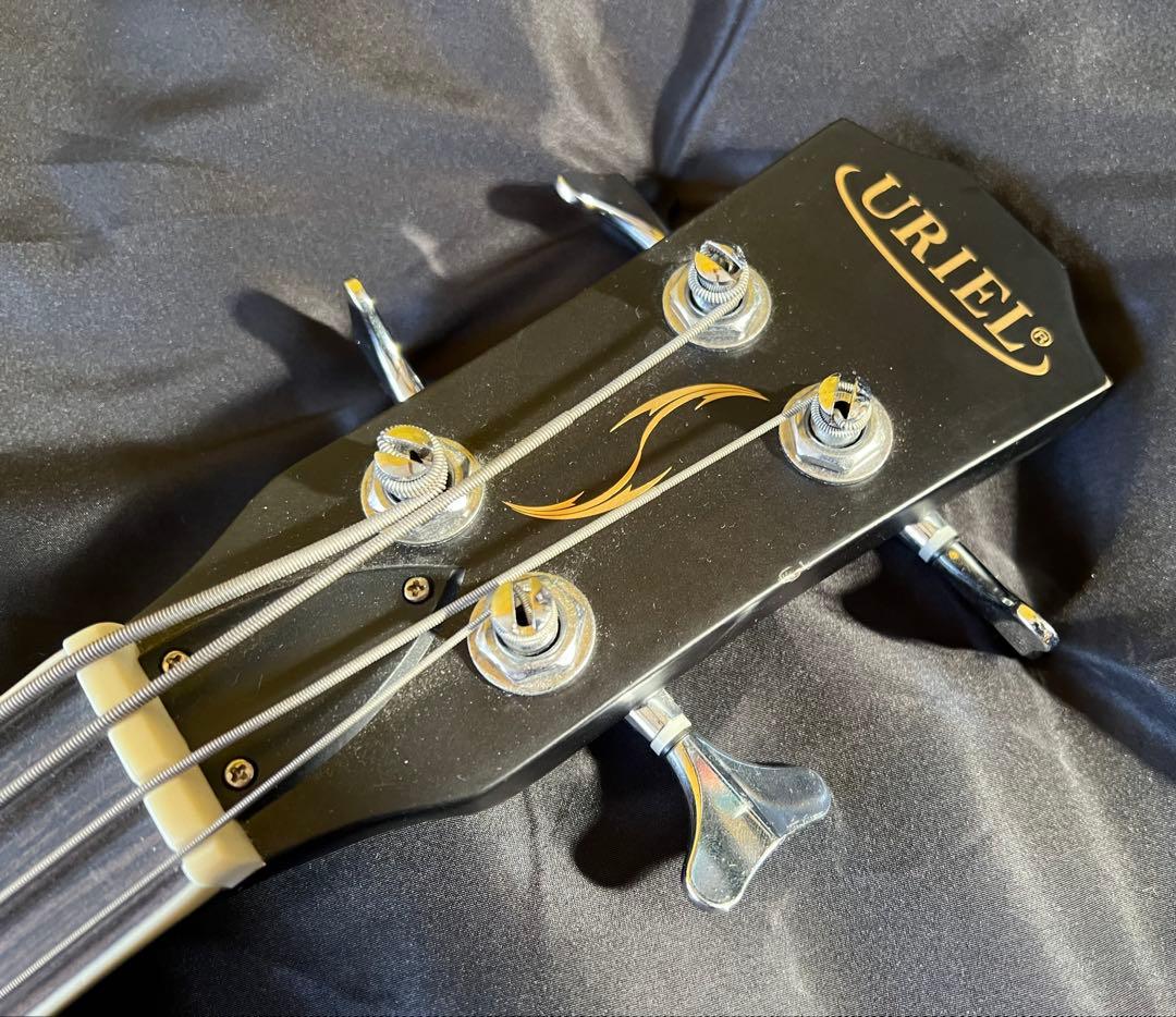 希少レア　URIEL エレアコベース ブラック　ケース付 美品　黒　完動品