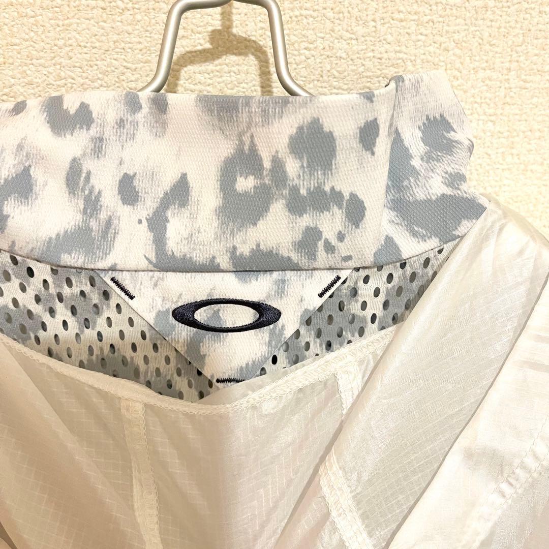 Oakley ゴルフ PRIMEFLEXレオパード柄ジャケット ホワイト