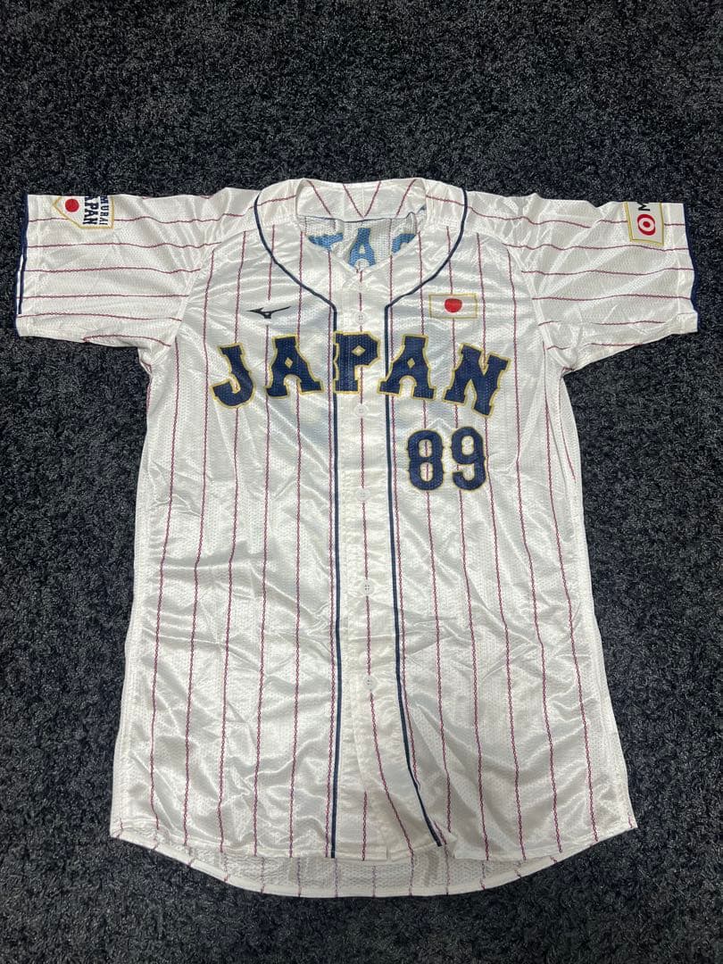 侍ジャパン　実使用ユニフォーム　井端弘和監督　直筆サイン入り　欧州戦にて着用