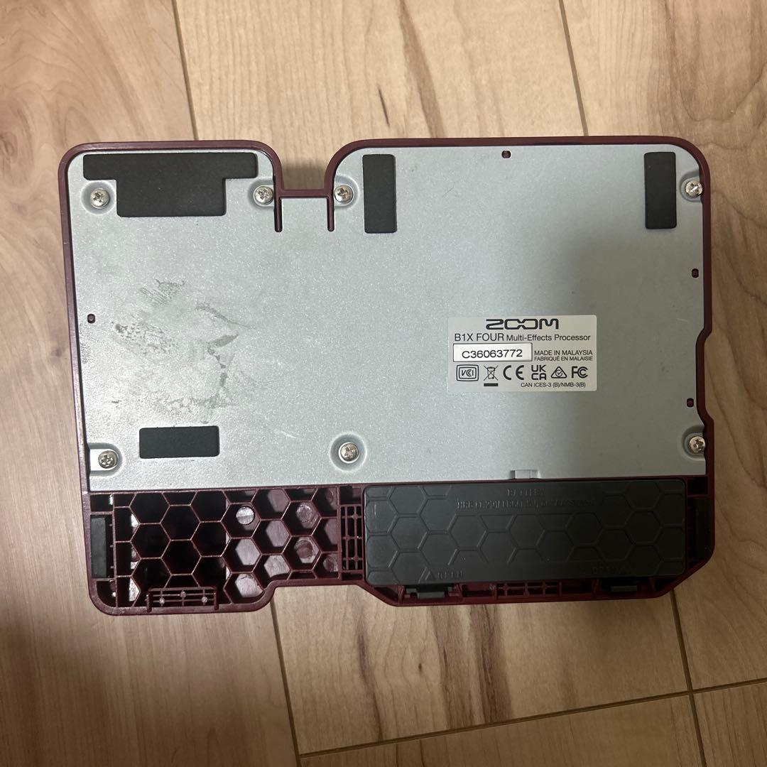 ZOOM B1X FOUR エフェクター