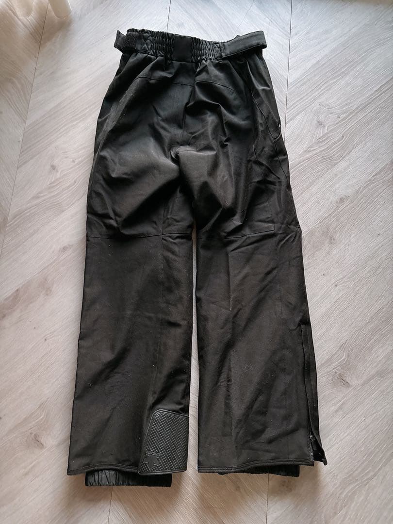 DESCENTEデサント　ビブパンツ　スノーウェア　ヒートナビ 黒　【美品】