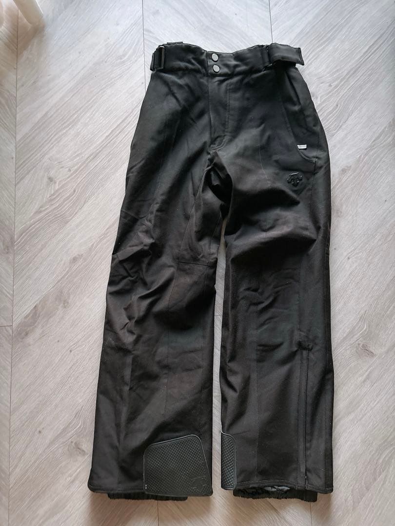 DESCENTEデサント　ビブパンツ　スノーウェア　ヒートナビ 黒　【美品】