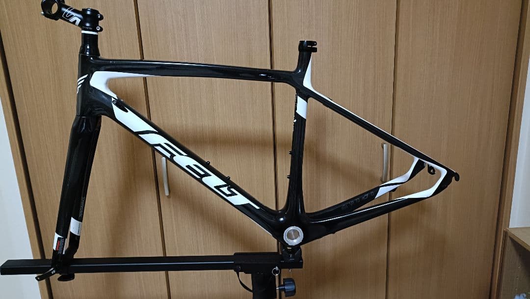 Felt ロードバイクフレーム ブラック/ホワイト