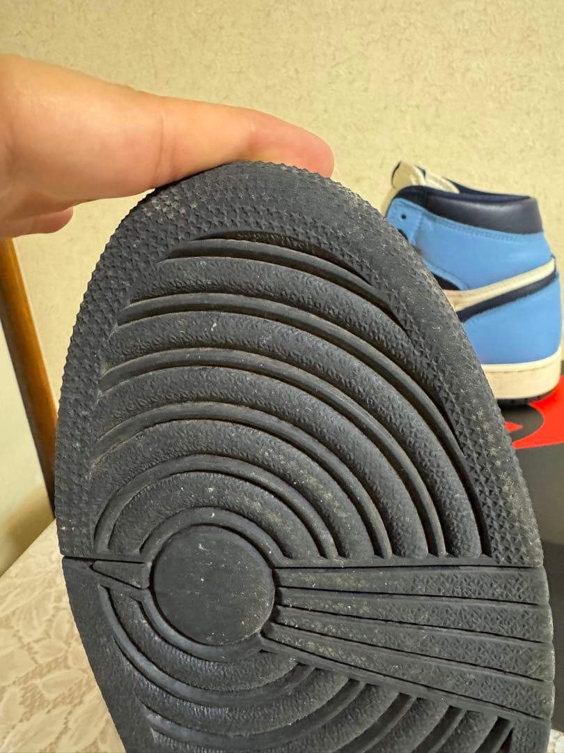 ナイキ エアジョーダン1 レトロ ハイOGオブシディアン ユニバーシティ ブルー