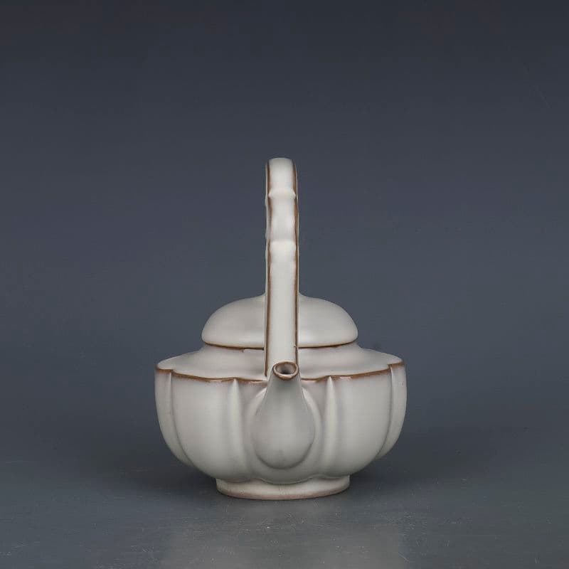 宋汝窯月牙白釉提梁壺   急須  工芸品 美術品 置物