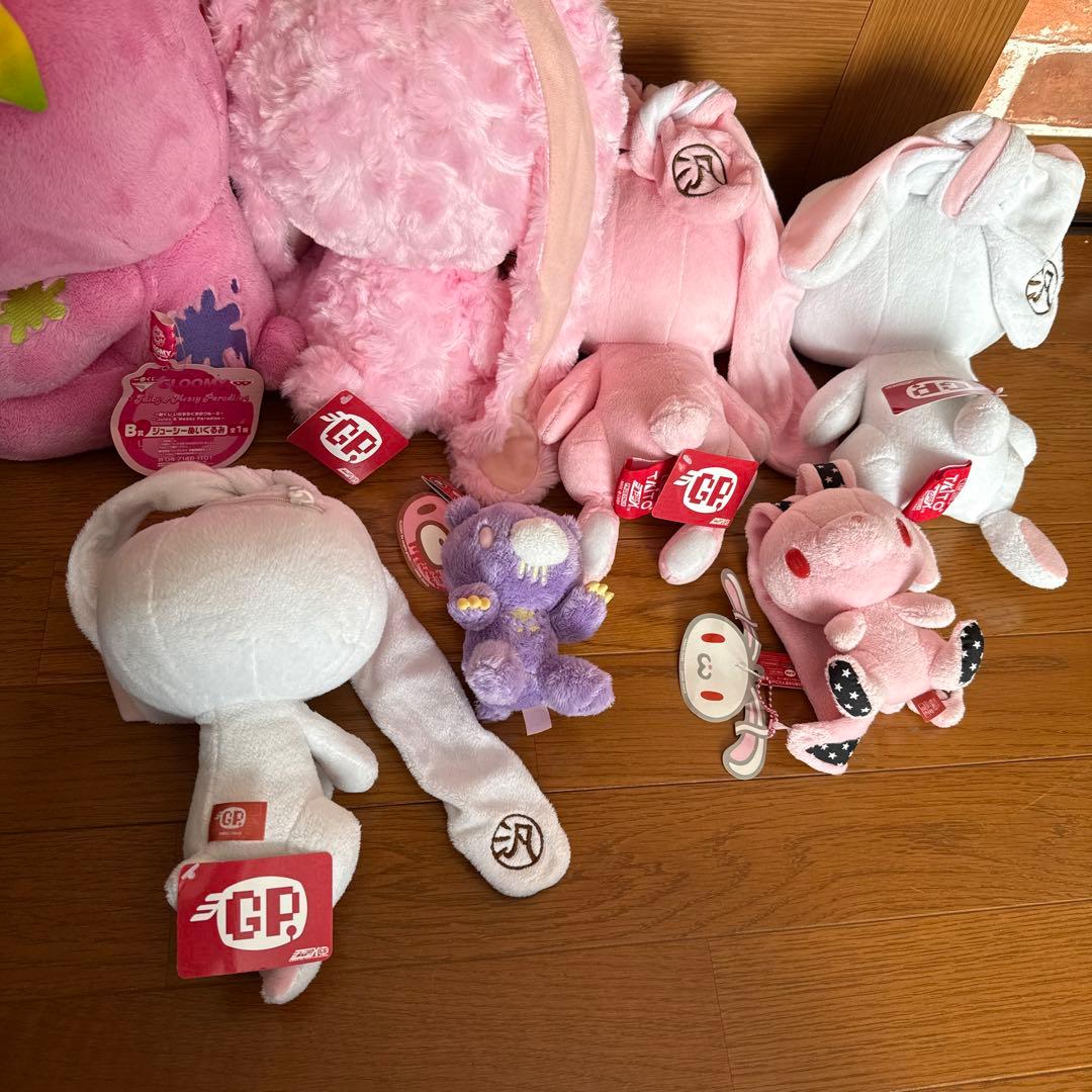 チャックスGP 汎用うさぎ グルーミー　ポーチ ぬいぐるみ タグ付き